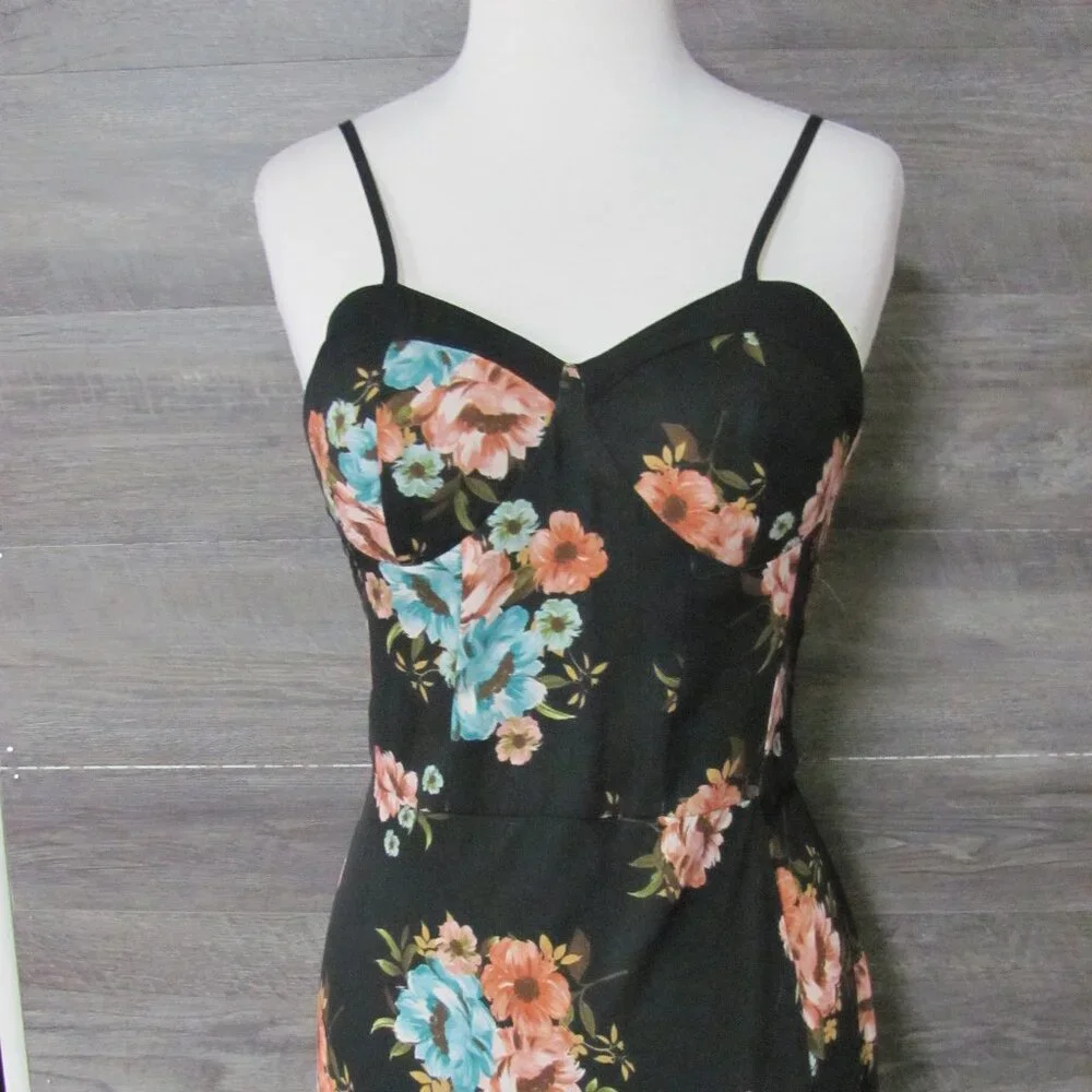 BAND OF THE GYPSIES LADIES STRAPLESS BOHO MAXI DRESS NWT - Picture 2 of 10